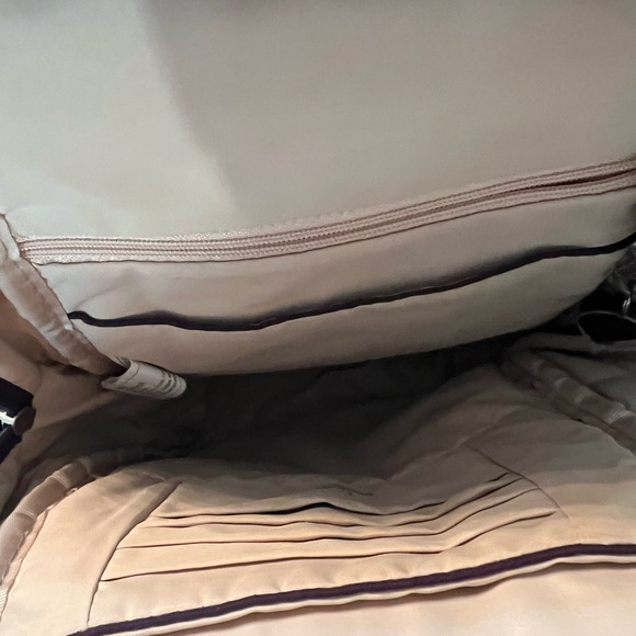 Travelon Anti-theft Purple Backpack with USB Charger & European Converter - Picture 5 of 5